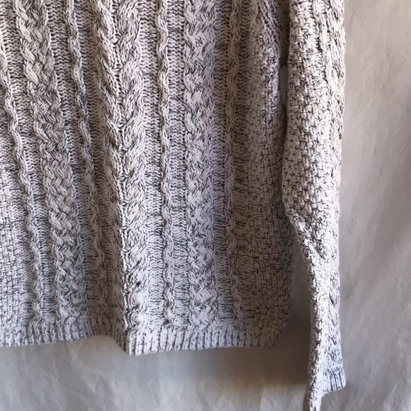 H&M L.O.G.G. white with black chunky cable knit sweater, size S - Picture 4 of 10